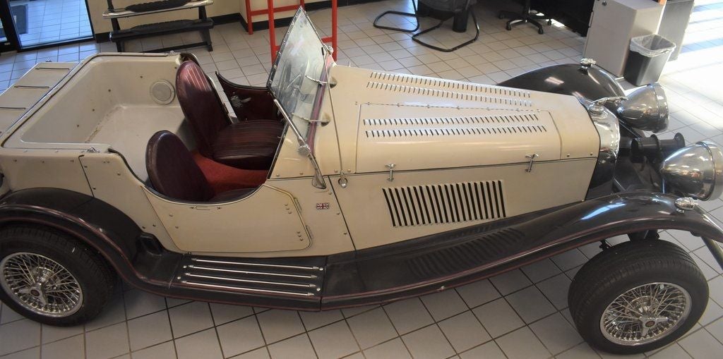 1939 Jaguar SS100 Replica