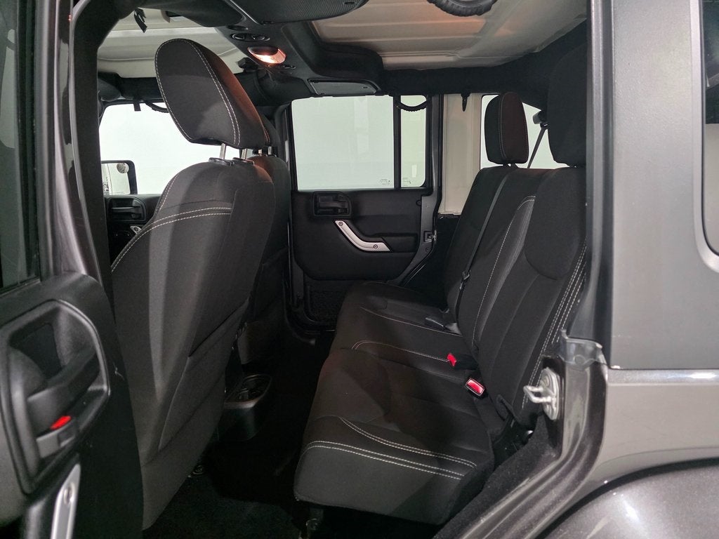 2016 Jeep Wrangler Unlimited Sahara