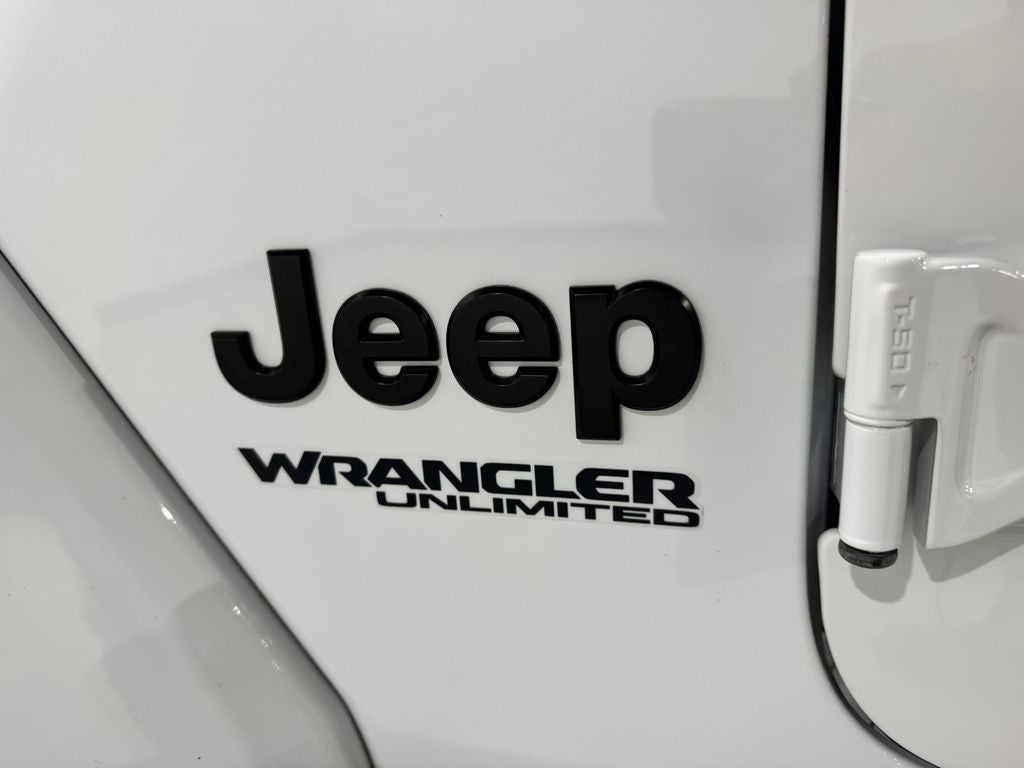 2020 Jeep Wrangler Unlimited Sahara Altitude