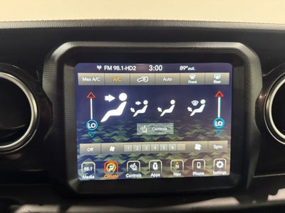 2020 Jeep Wrangler Unlimited Sahara Altitude
