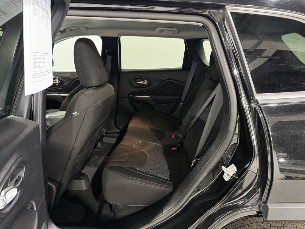 2021 Jeep Cherokee Sport