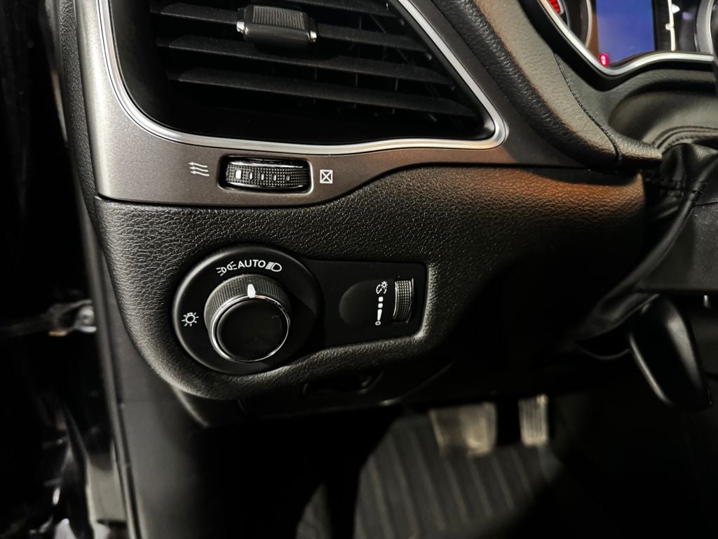 2021 Jeep Cherokee Sport