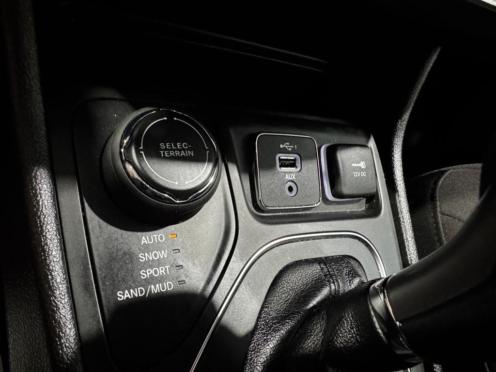 2021 Jeep Cherokee Sport