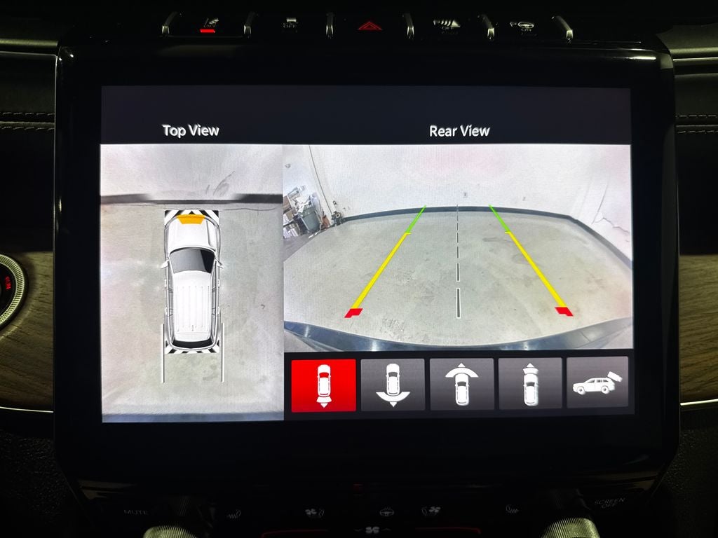 2022 Jeep Grand Cherokee Summit