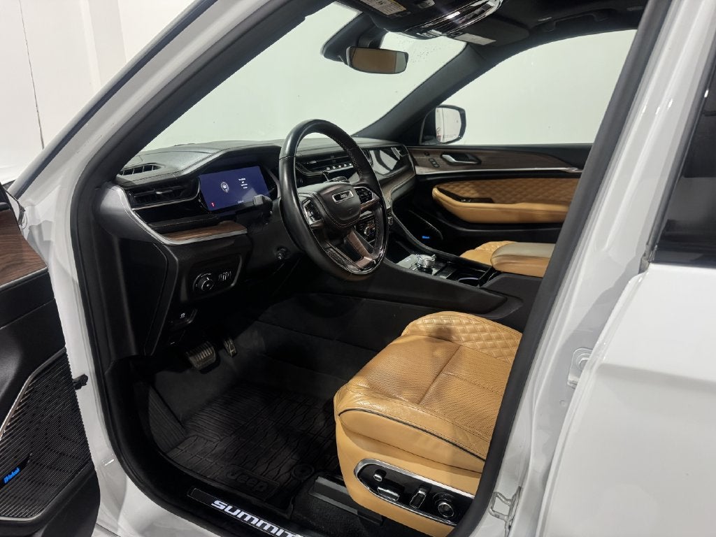 2023 Jeep Grand Cherokee L Summit