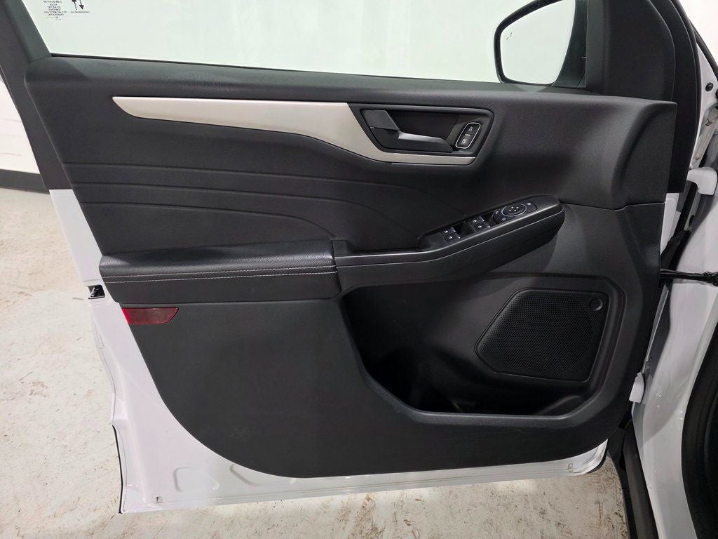 2022 Ford Escape Hybrid SE