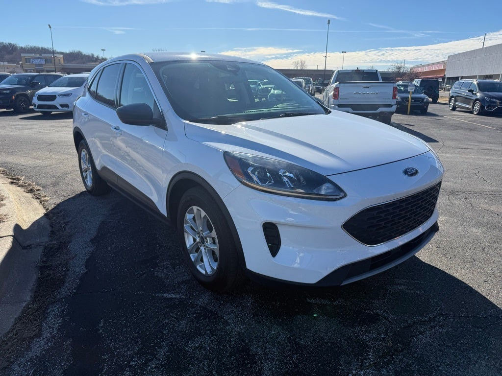 2022 Ford Escape Hybrid SE