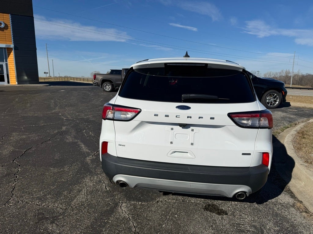 2022 Ford Escape Hybrid SE
