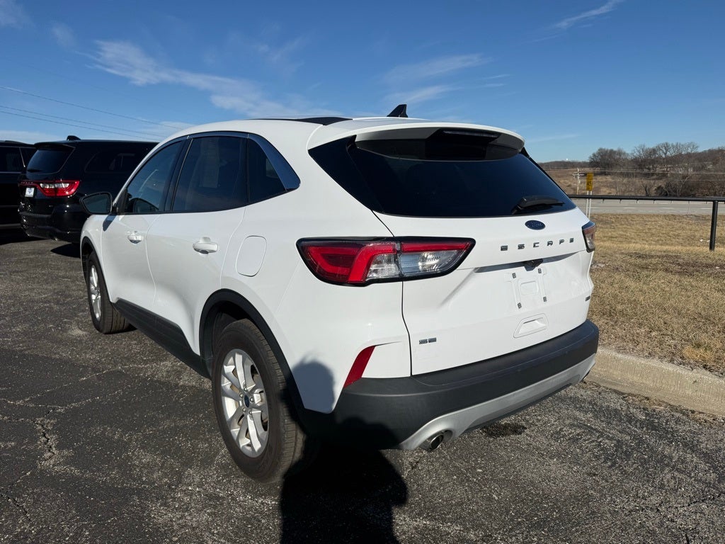 2022 Ford Escape Hybrid SE