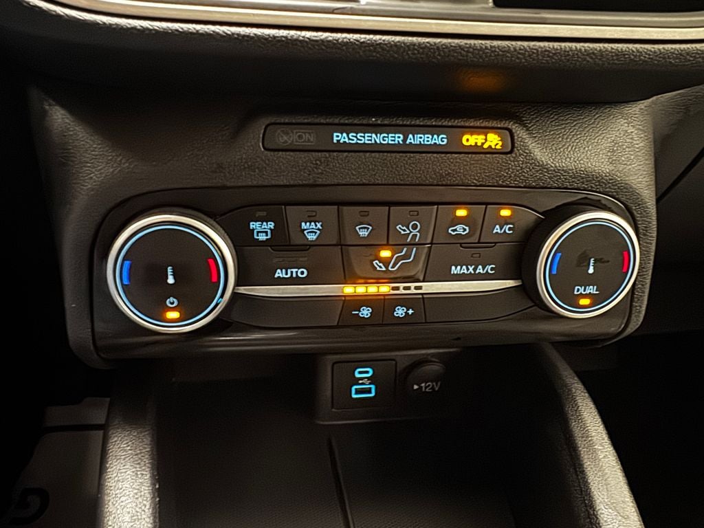 2022 Ford Escape Hybrid SE