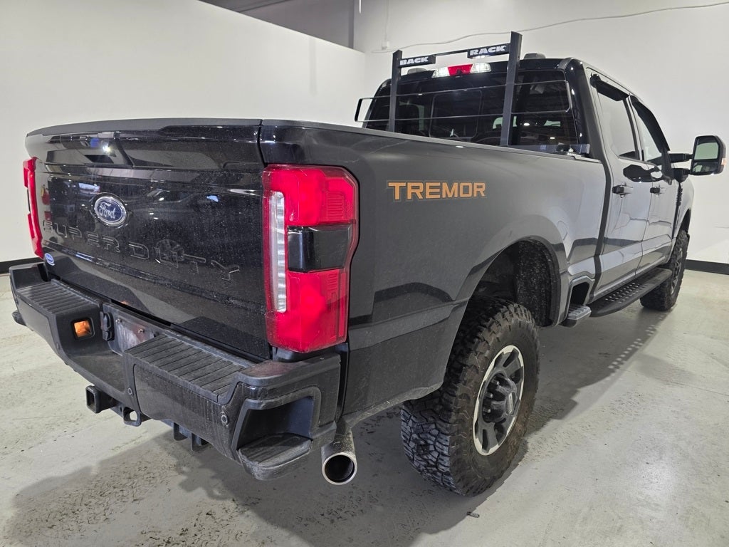 2023 Ford F-250SD Lariat Tremor Off-Road Package