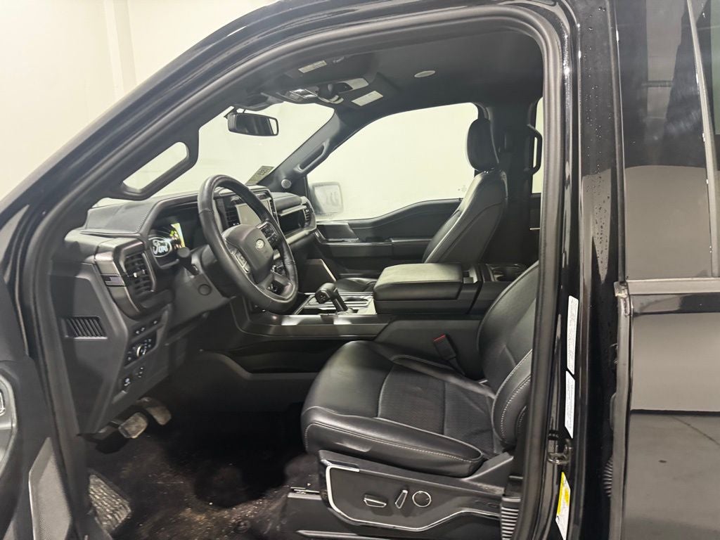 2024 Ford F-150 Lariat Black Appearance Package