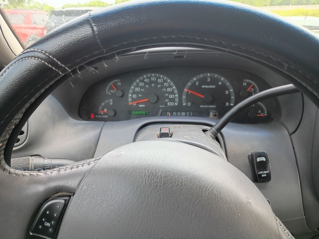 2002 Ford F-150 XLT