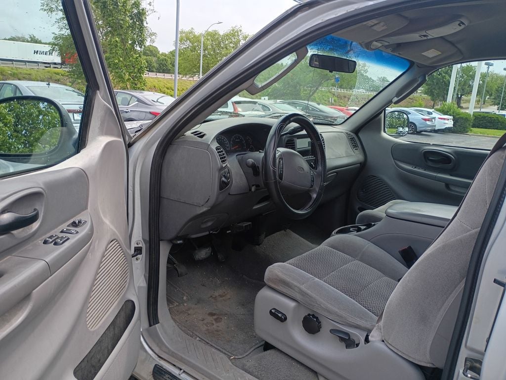 2002 Ford F-150 XLT