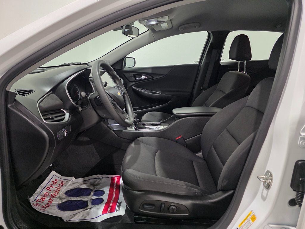 2022 Chevrolet Malibu LS 1FL