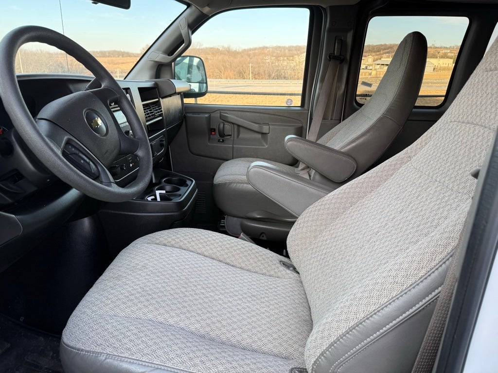 2023 Chevrolet Express 3500 LT Passenger