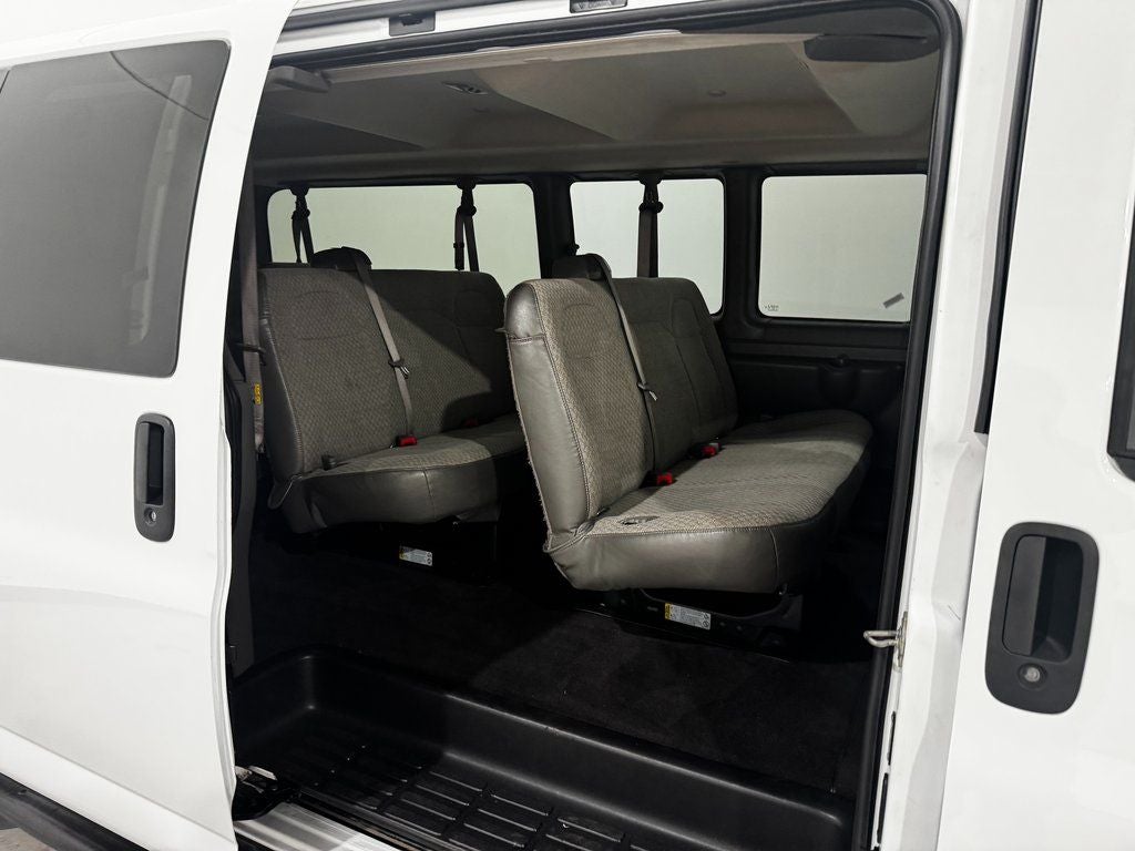 2023 Chevrolet Express 3500 LT Passenger
