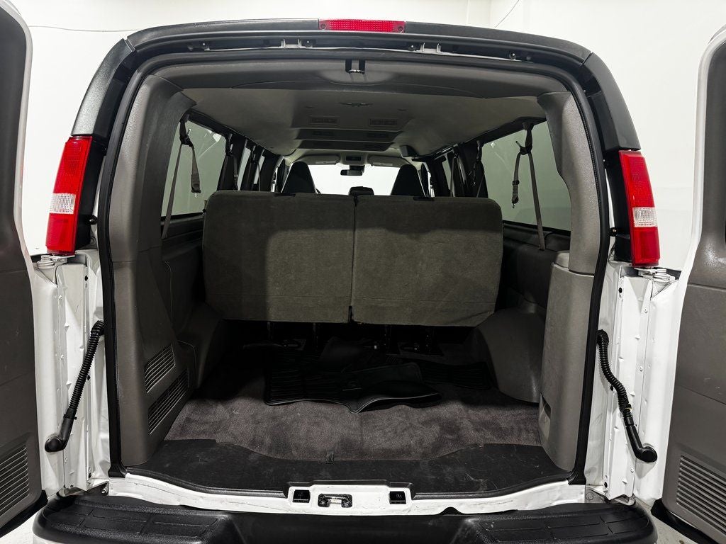 2023 Chevrolet Express 3500 LT Passenger