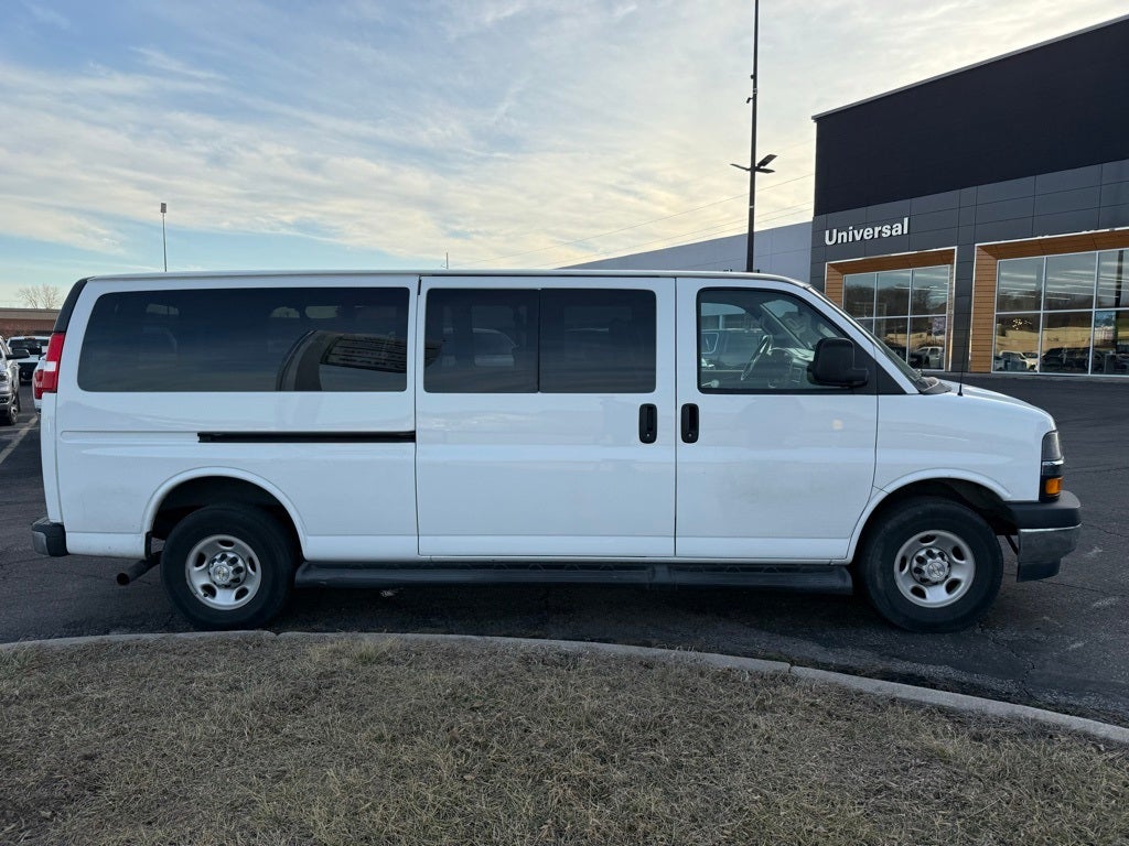 2023 Chevrolet Express 3500 LT Passenger