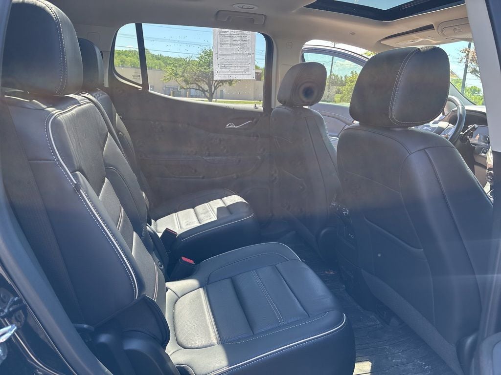 2022 GMC Acadia Denali