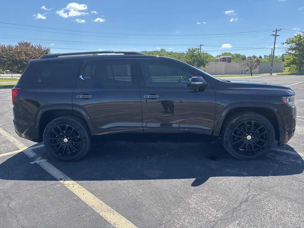 2022 GMC Acadia Denali