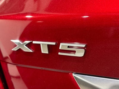 2022 Cadillac XT5 Premium Luxury