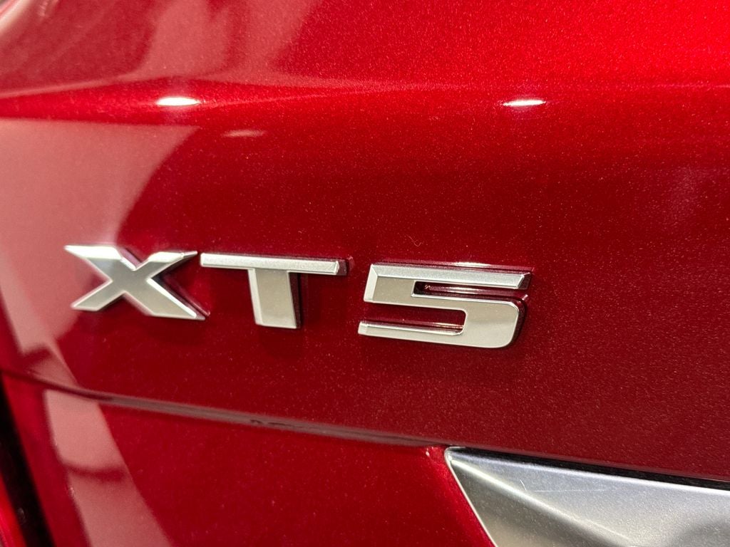 2022 Cadillac XT5 Premium Luxury