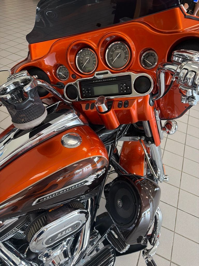 2012 Harley-Davidson CVO Street Glide Base