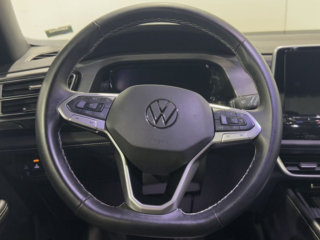 2025 Volkswagen Atlas Cross Sport 2.0T SE w/Technology