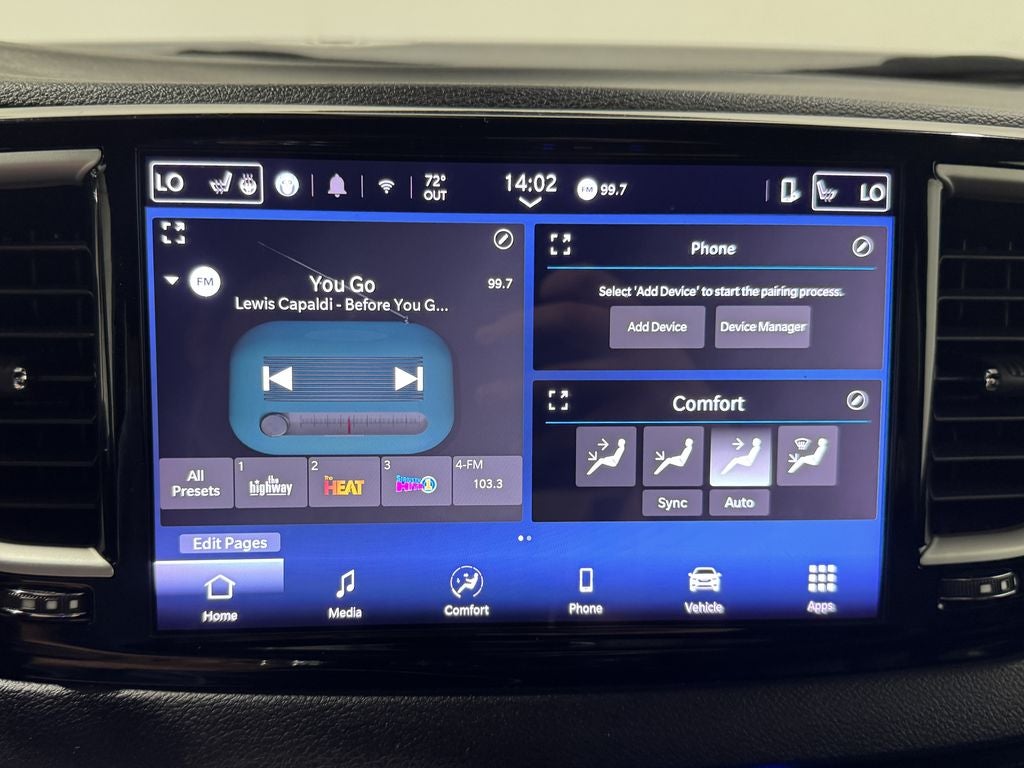 2025 Chrysler Pacifica Select