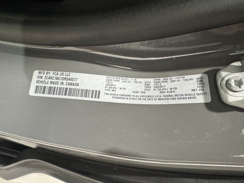 2025 Chrysler Pacifica Select