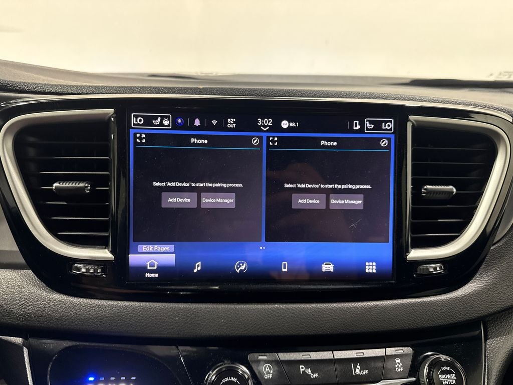 2025 Chrysler Pacifica Select