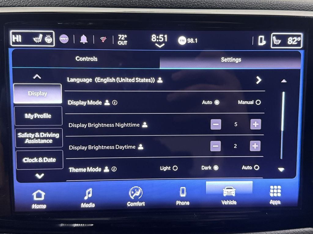 2025 Chrysler Pacifica Select