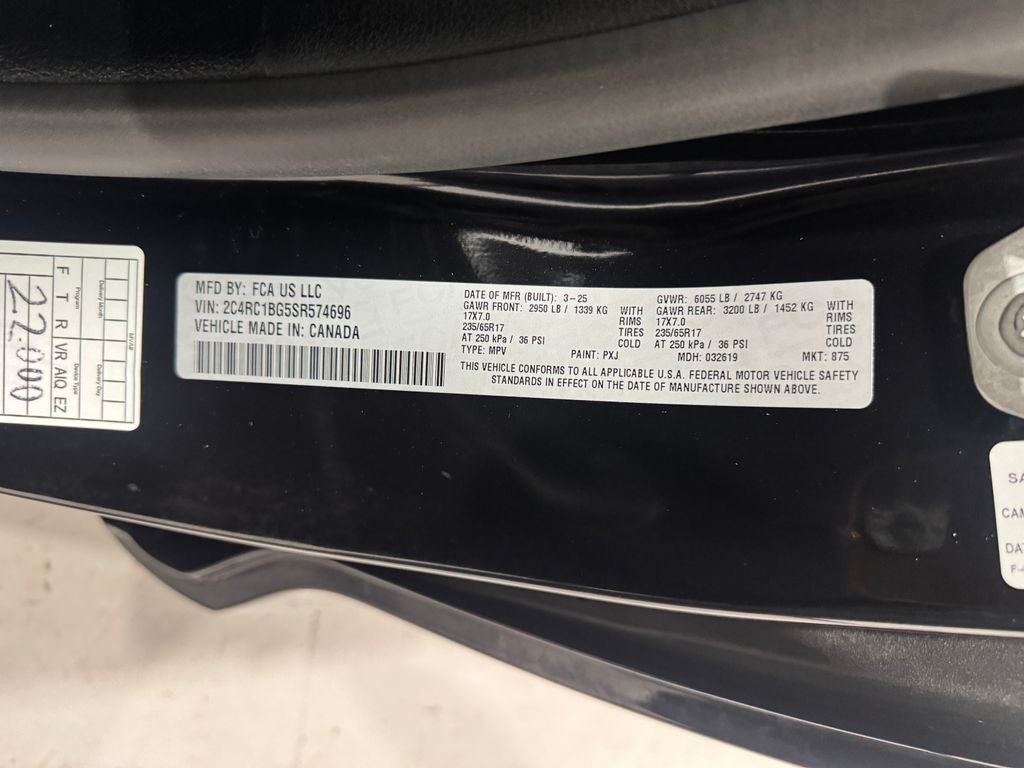 2025 Chrysler Pacifica Select