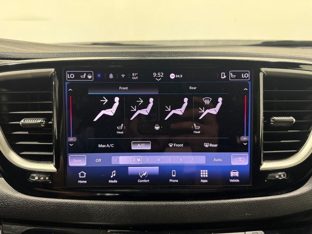2025 Chrysler Pacifica Select