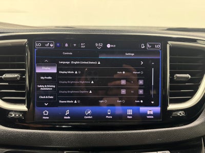 2025 Chrysler Pacifica Select