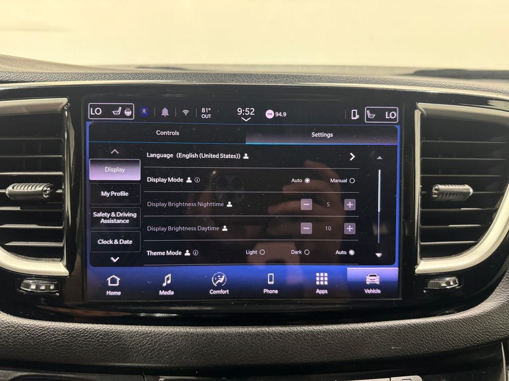 2025 Chrysler Pacifica Select