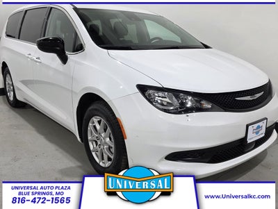 2024 Chrysler Voyager LX