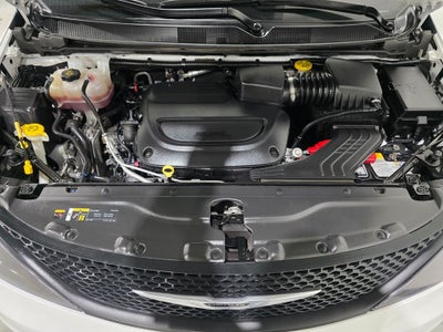 2024 Chrysler Voyager LX