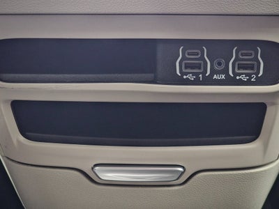 2024 Chrysler Voyager LX