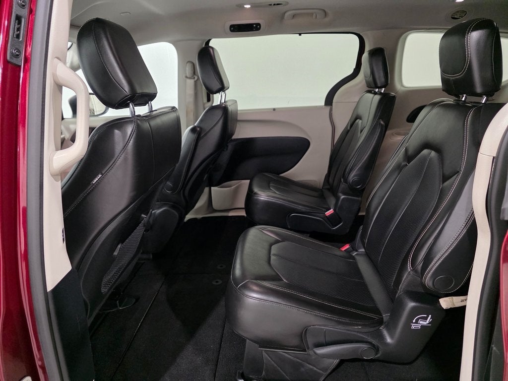 2020 Chrysler Voyager LXI