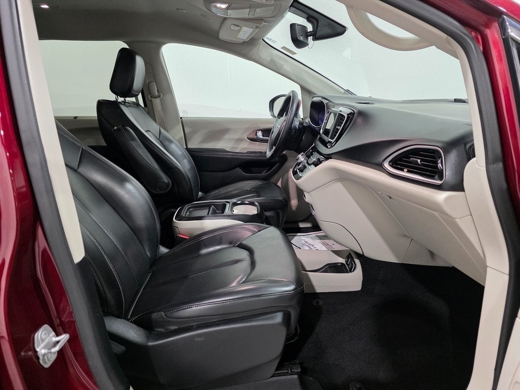 2020 Chrysler Voyager LXI