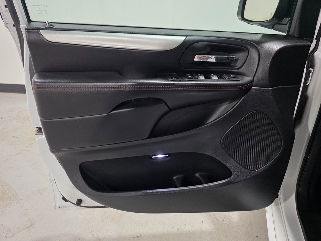 2014 Dodge Grand Caravan R/T