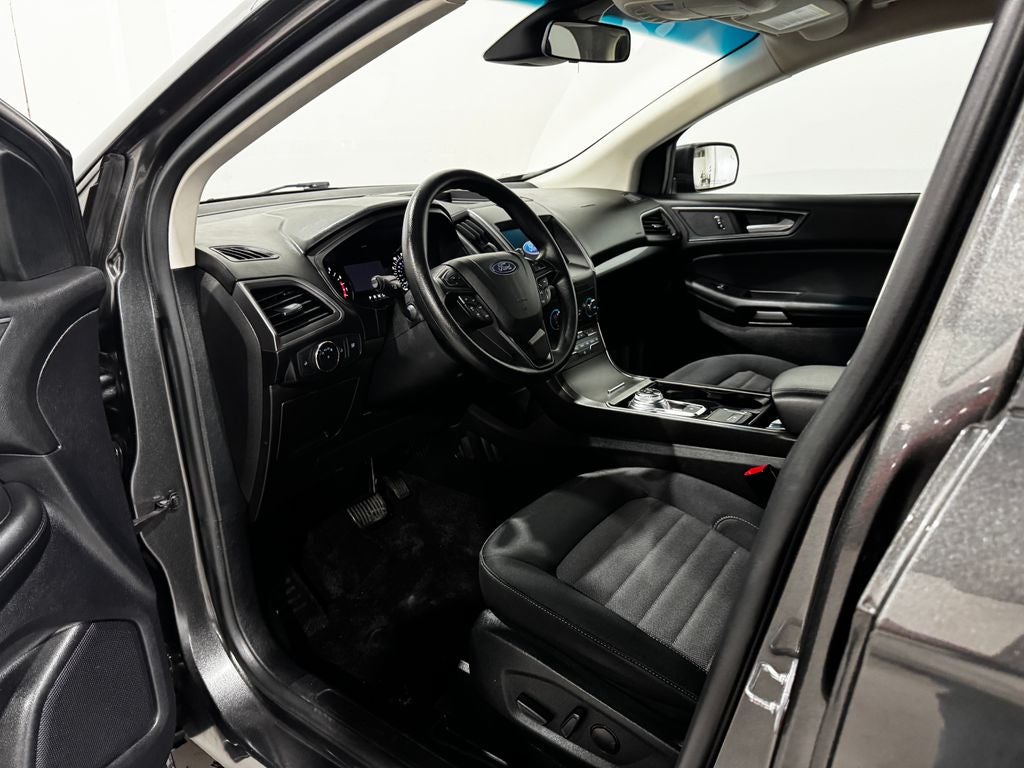 2020 Ford Edge SE