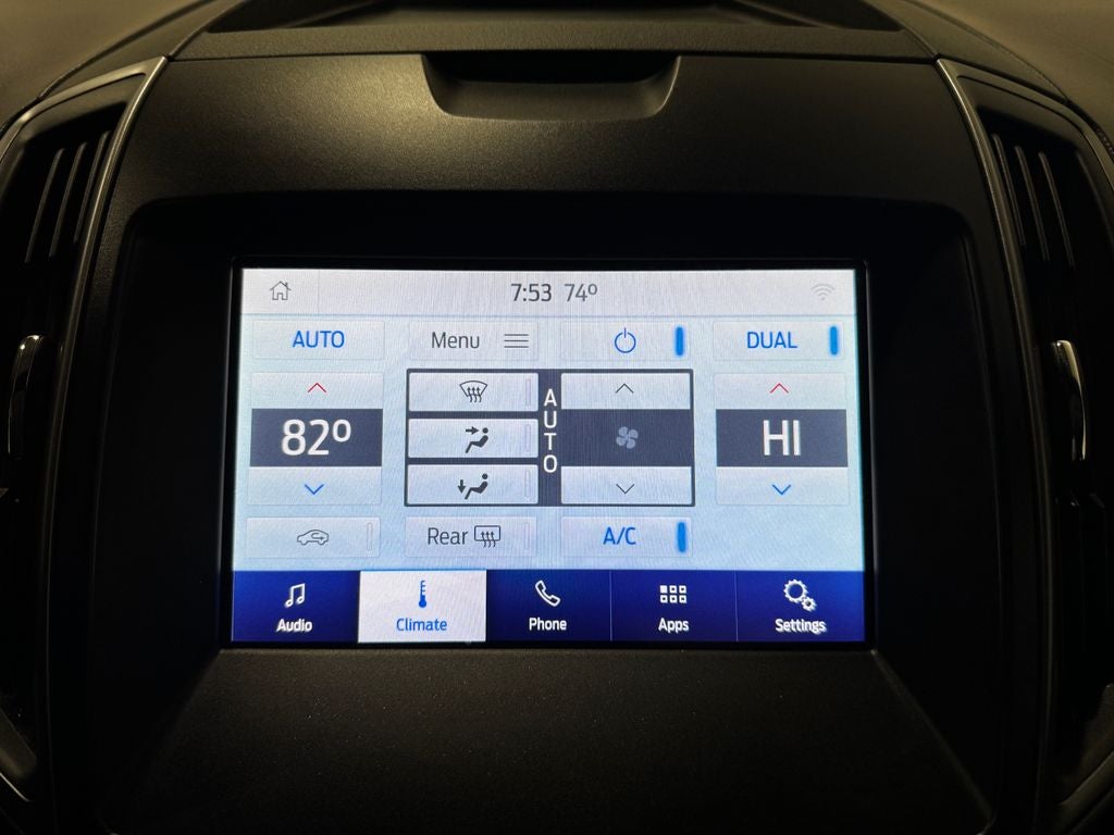 2020 Ford Edge SE