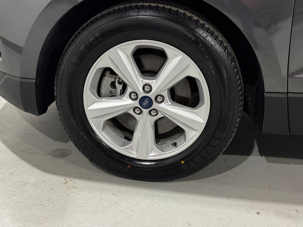 2020 Ford Edge SE