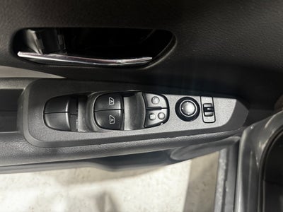 2021 Nissan Kicks SR Premium