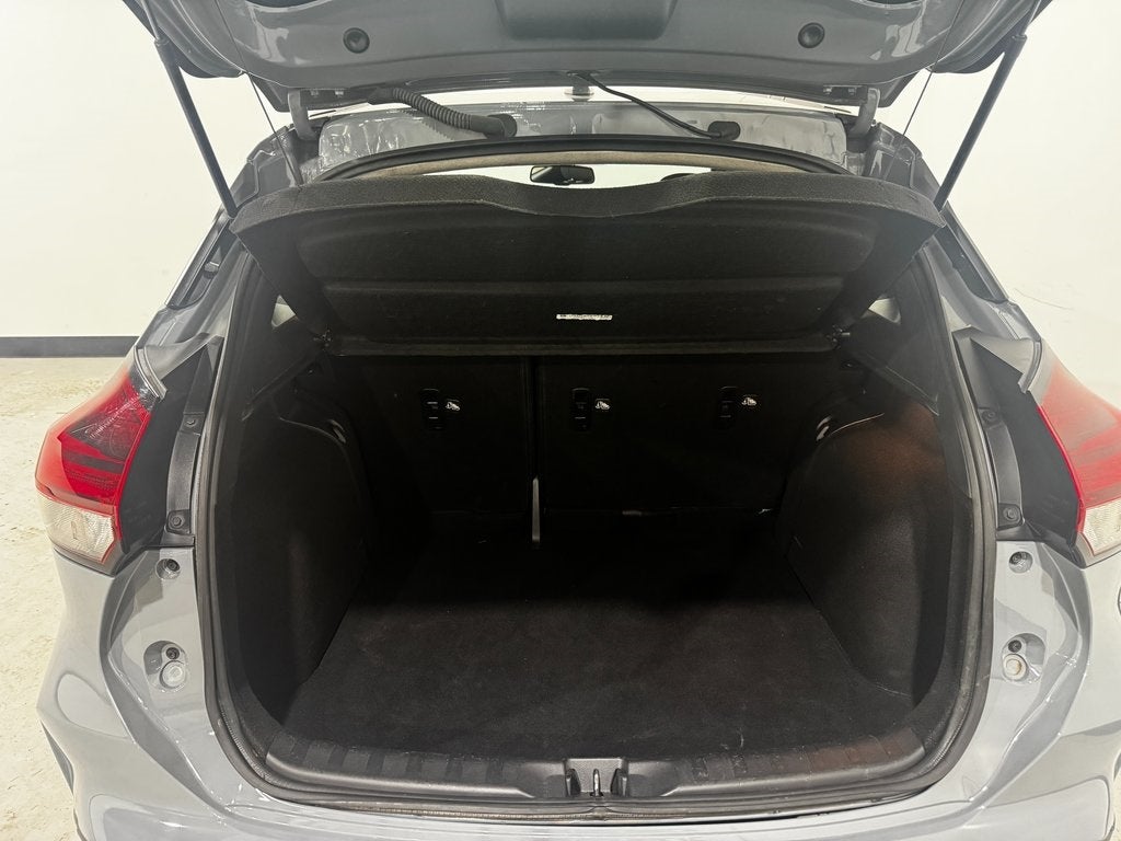 2021 Nissan Kicks SR Premium