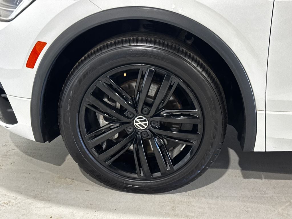 2022 Volkswagen Tiguan 2.0T SE R-Line Black