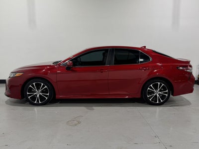 2020 Toyota Camry SE